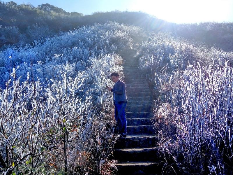 广东的朋友是真有冰雪情结，舍不得走啊…[赞][捂脸]