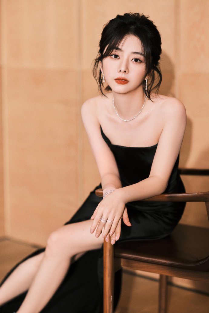 谭松韵，真是可盐可甜的姐姐 