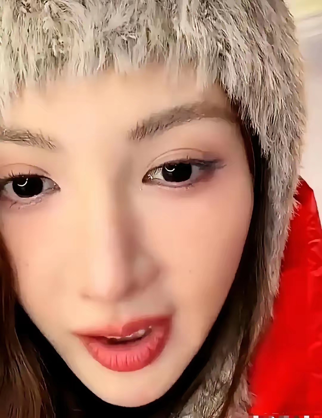 金晨直播撕开行业遮羞布：“这剧再烂，我也得拍。横店空置率40%，70%的演员年收