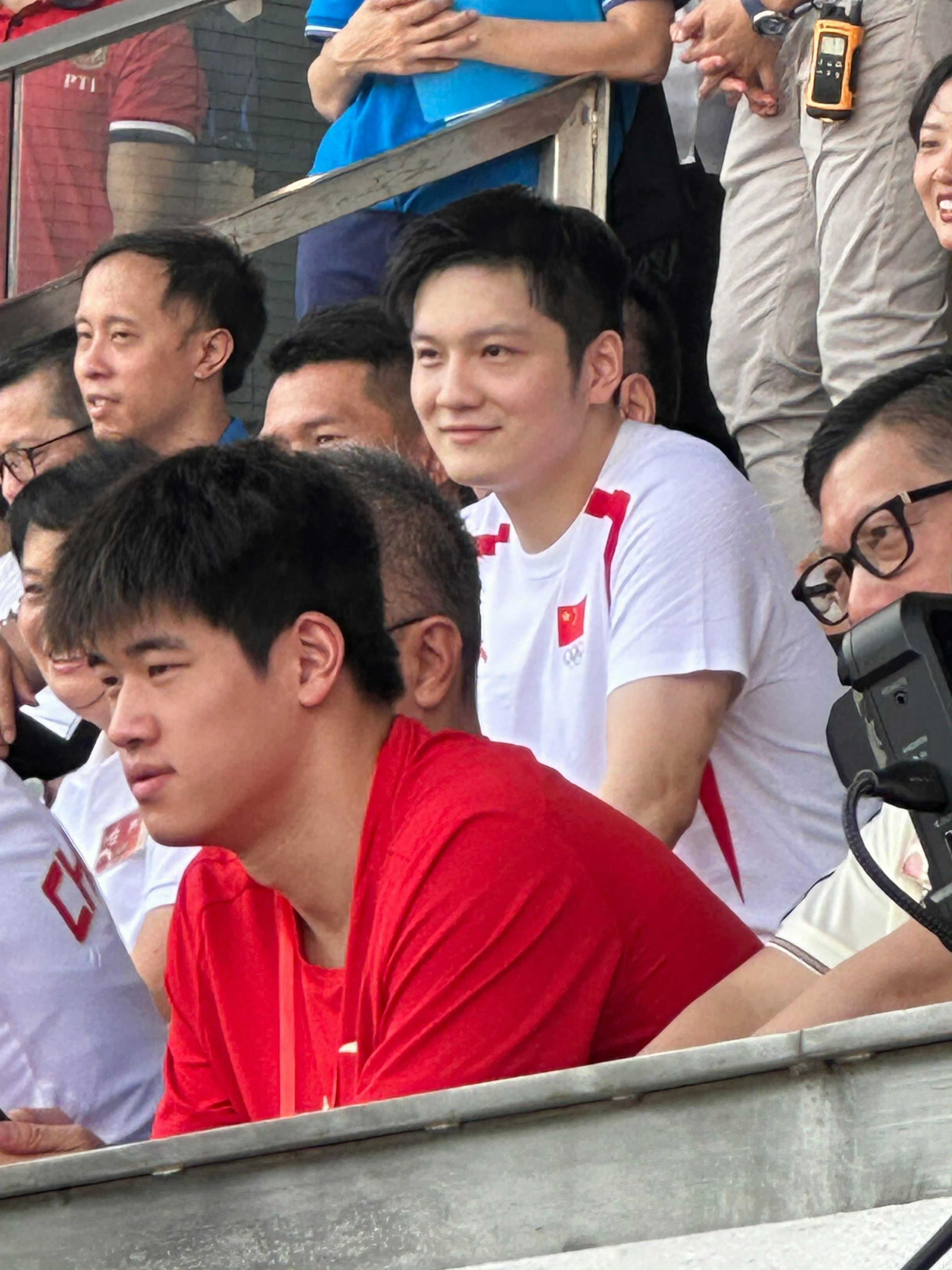 樊振东 - 一路生花，步步生辉 