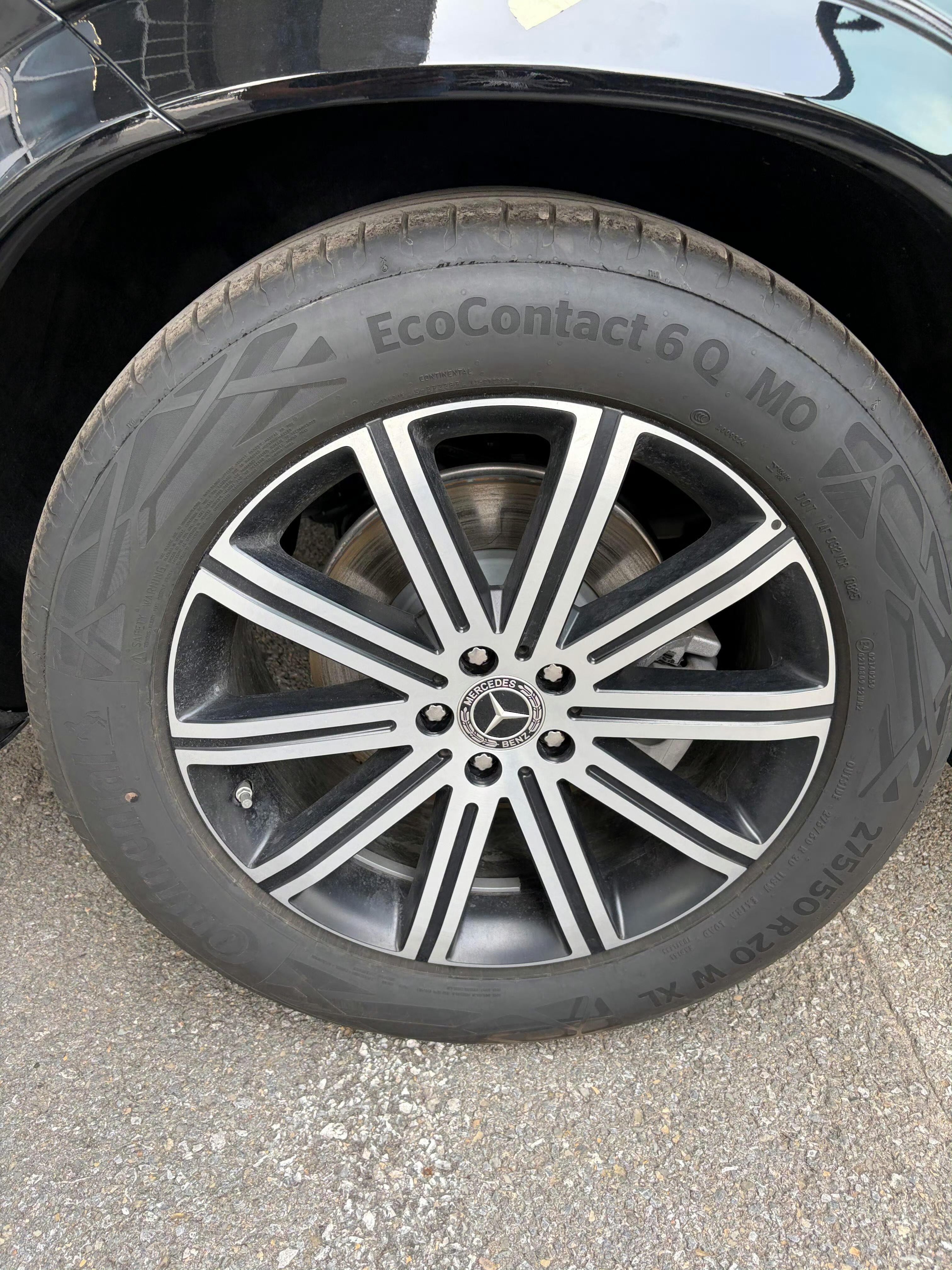 奔驰 GLE350时尚 806版本指导价: 748800优惠  : 215000
