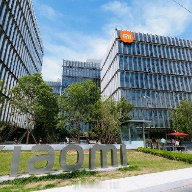 12月2日下午可太热闹了，小米高管疑似集体遭遇短信轰炸。小米集团董事长特别助理徐