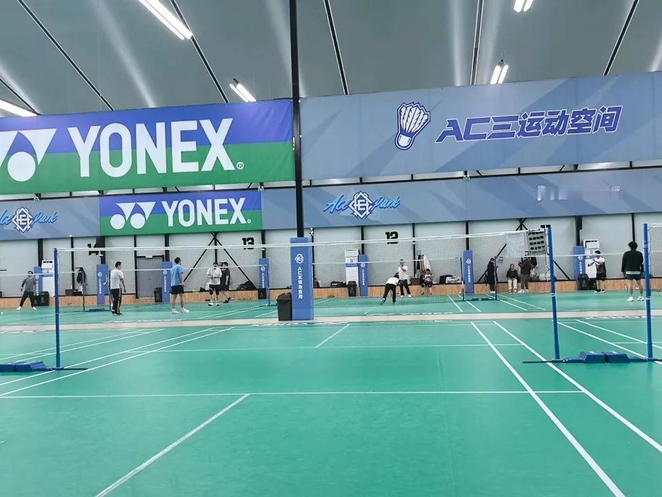 爱好是最大动力！我打羽毛球20多年，练书法也就1年。但这二项都养成我每天规定动作