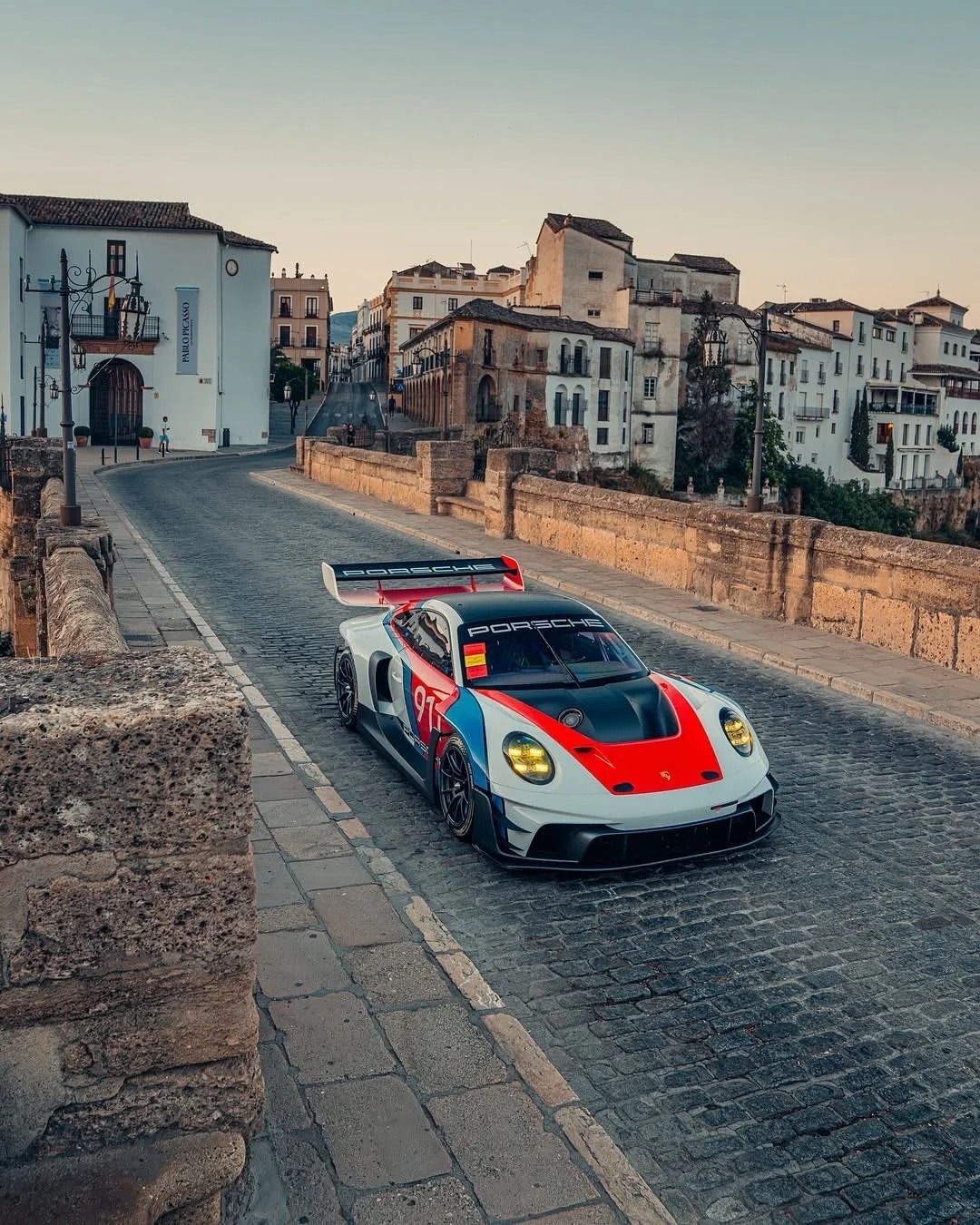 保时捷 911 GT3 R Rennsport，是迷人夜色的点睛之笔绝美车片 ​
