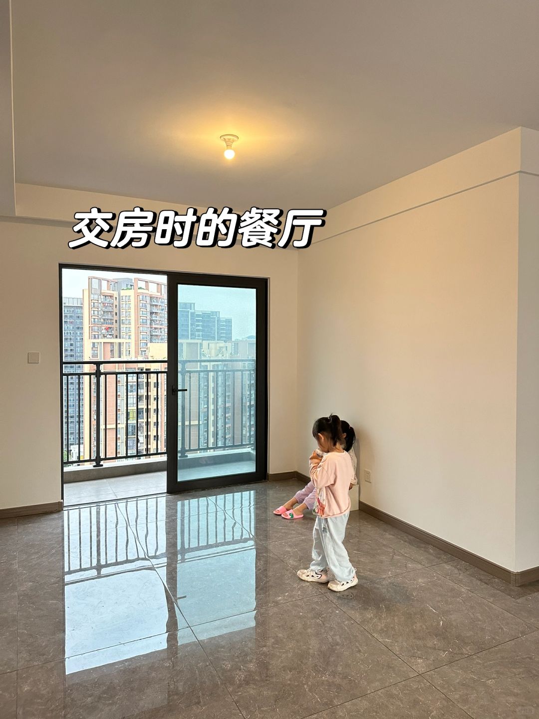朋友说万万没想到，这是同一个餐厅！！
