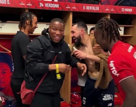 【回去见老友】约罗和伯恩茅斯的中卫迪亚基特回到老东家里尔看老队友 