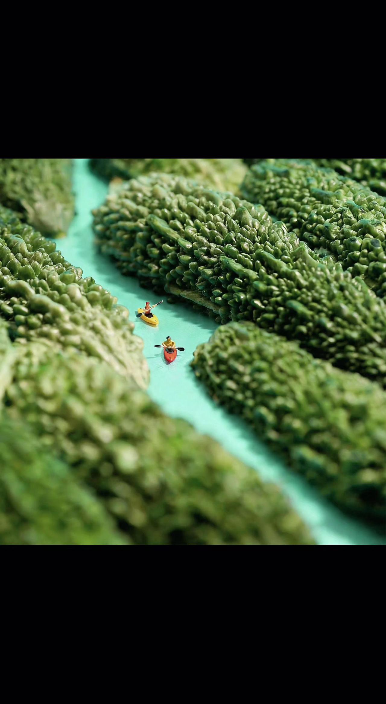 🌿苦瓜架下藏条河？小船在翡翠峡谷漂啊漂🚣♂️ 苦夏里的清凉秘境，谁不想闯入这