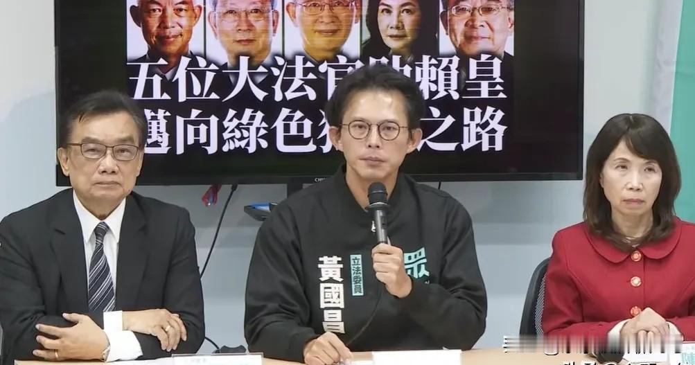 黄国昌，你的绝佳机会来了！
 
要是现在你敢跑到赖清德家门口静坐，喊出“赖清德不