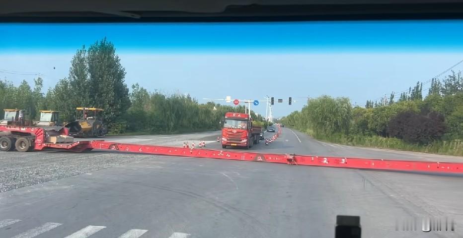 一个绿灯过不完一台车