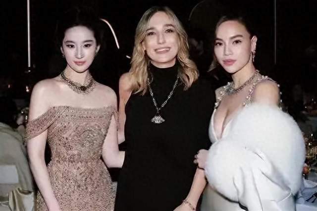 一张合照惹争议！刘亦菲风波真相大白