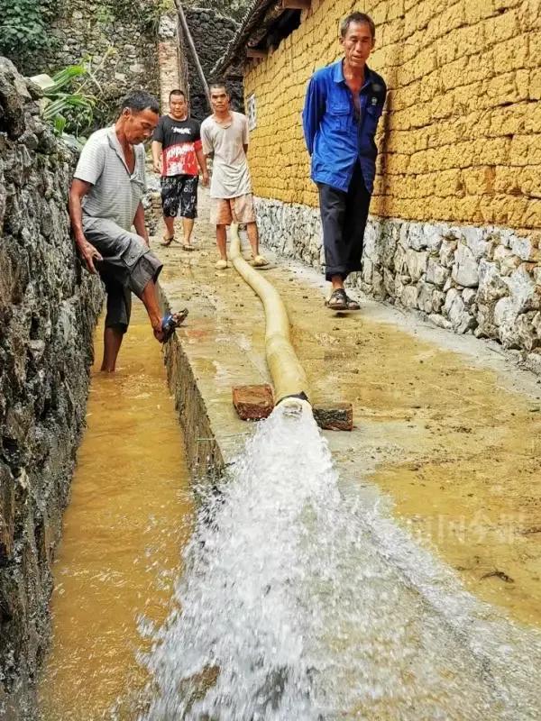 村民抽地下水抗旱被指非法取水？柳江区成团镇甘堂村一带，遭遇了罕见的持续干旱，为解