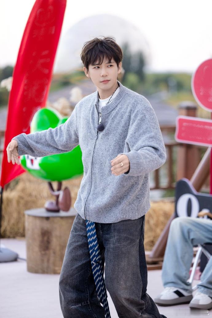 黄景瑜解锁穴位按摩技能，一出手就让王安宇疼到灵魂出窍，身体扭成麻花还高频输出哞声