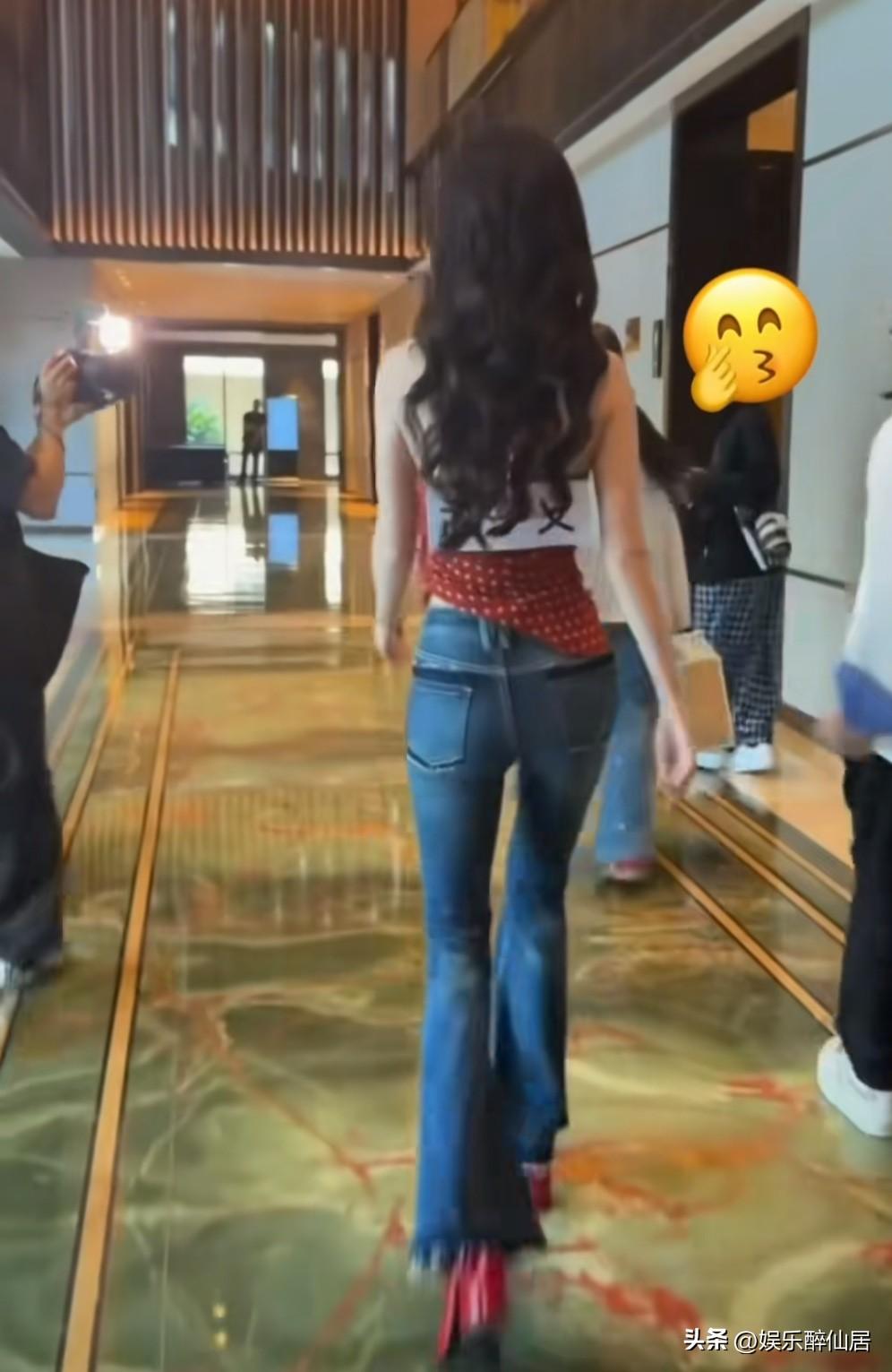 孟子义你真是活该，你这么瘦真的好么，
上一次都因为减肥好像生病了，这小体格子不经