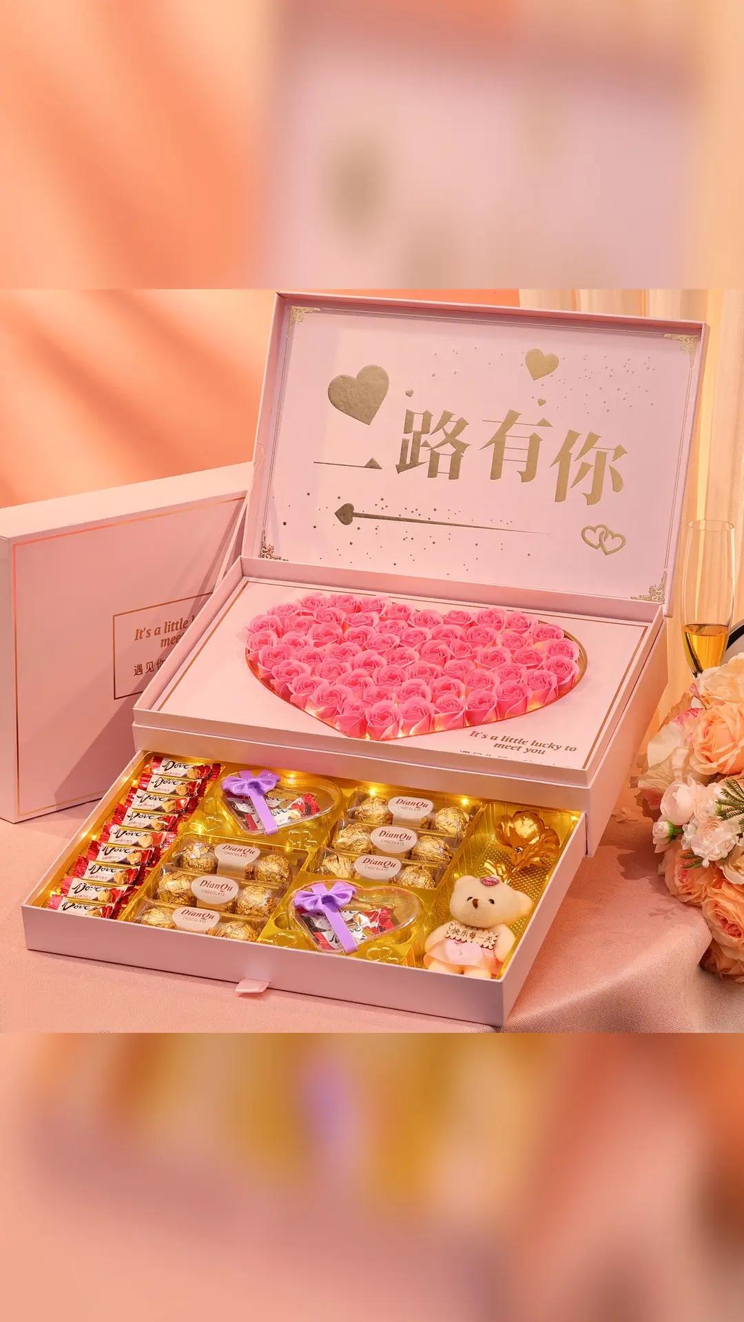 我终于找到适合送女友的浪漫生日礼物啦 我一直发愁送女朋友什么生日礼物，偶然看到这