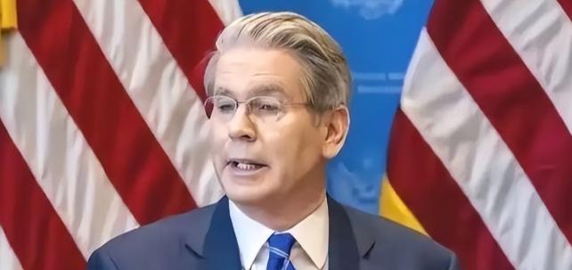 美国财长贝森特公开声称：世界没法承受，一个贸易顺差达到，一万亿美元的中国！中国想