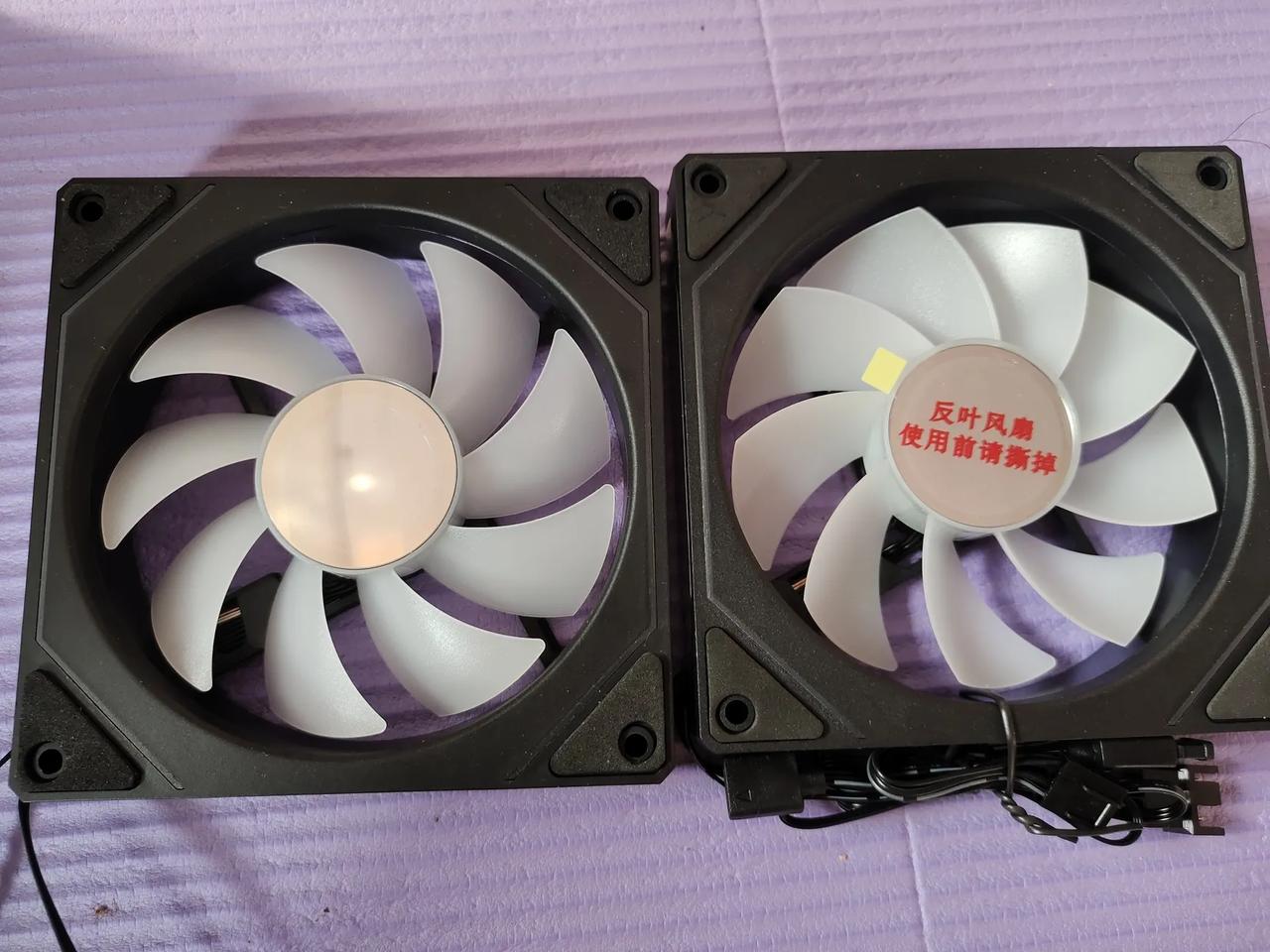 有些人看不懂风扇正反叶，别懵，记住两点，清清楚楚。首先记住风扇正面看是逆时针旋转