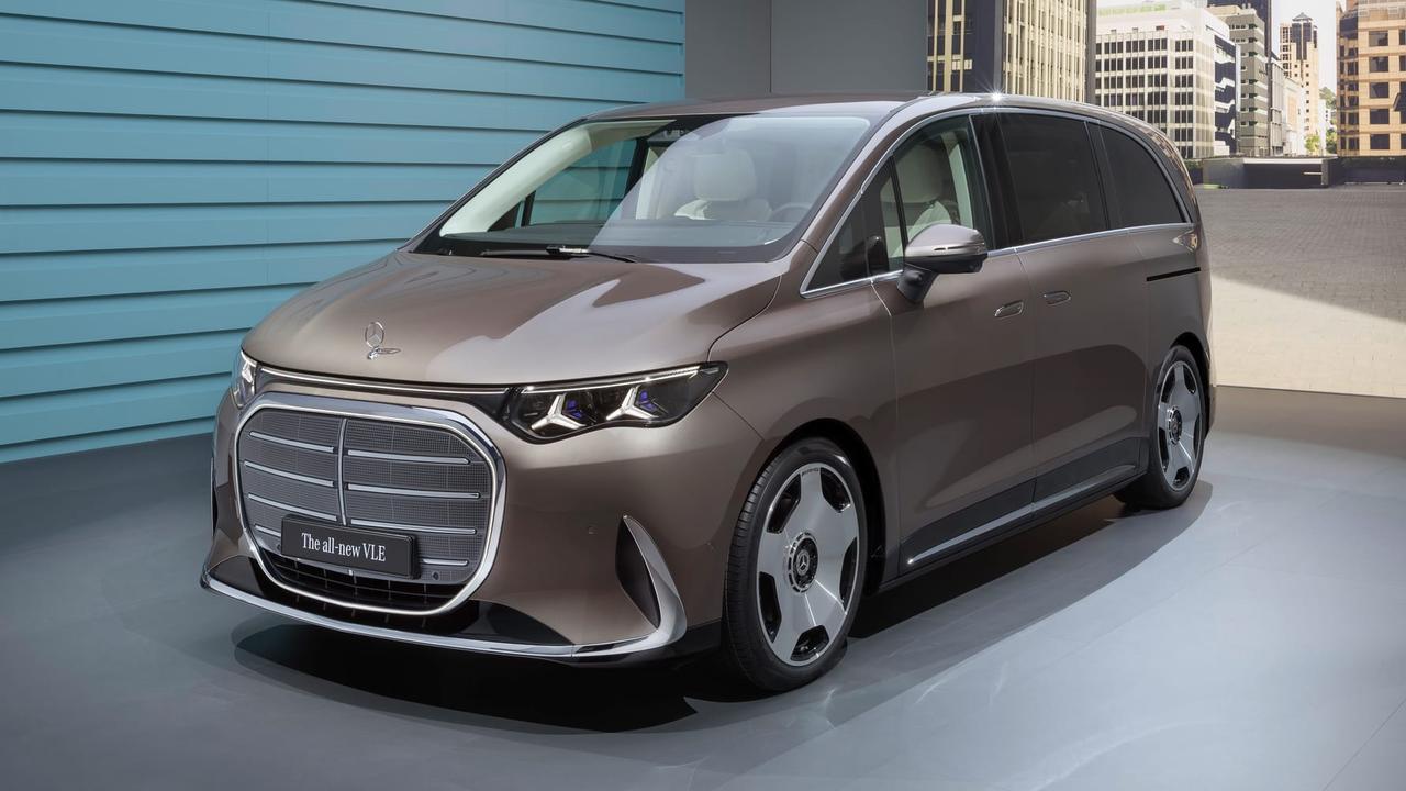 纯唠嗑聊奔驰VLE，只说我第一眼的真实感受，第一眼看到官方图，我其实是有点被戳到