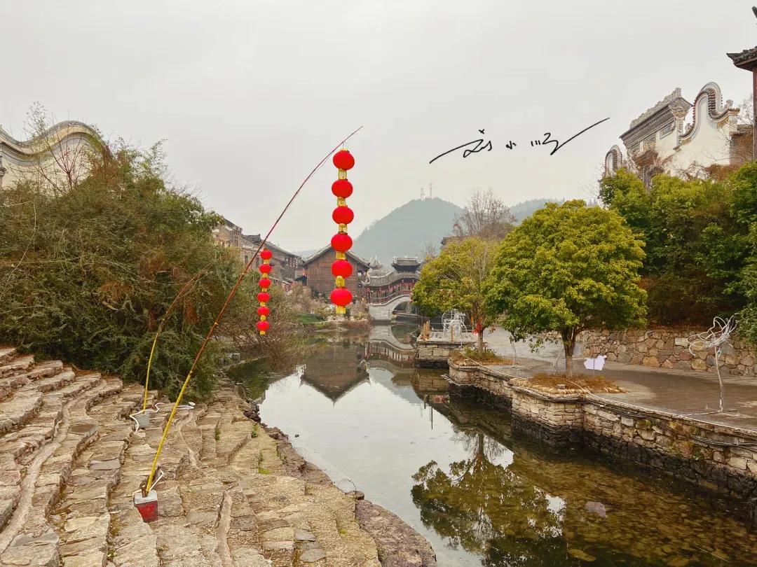 贵州省凯里市有座著名古镇，风格中西合璧，曾经还被称作“小上海”，你知道我说的是哪