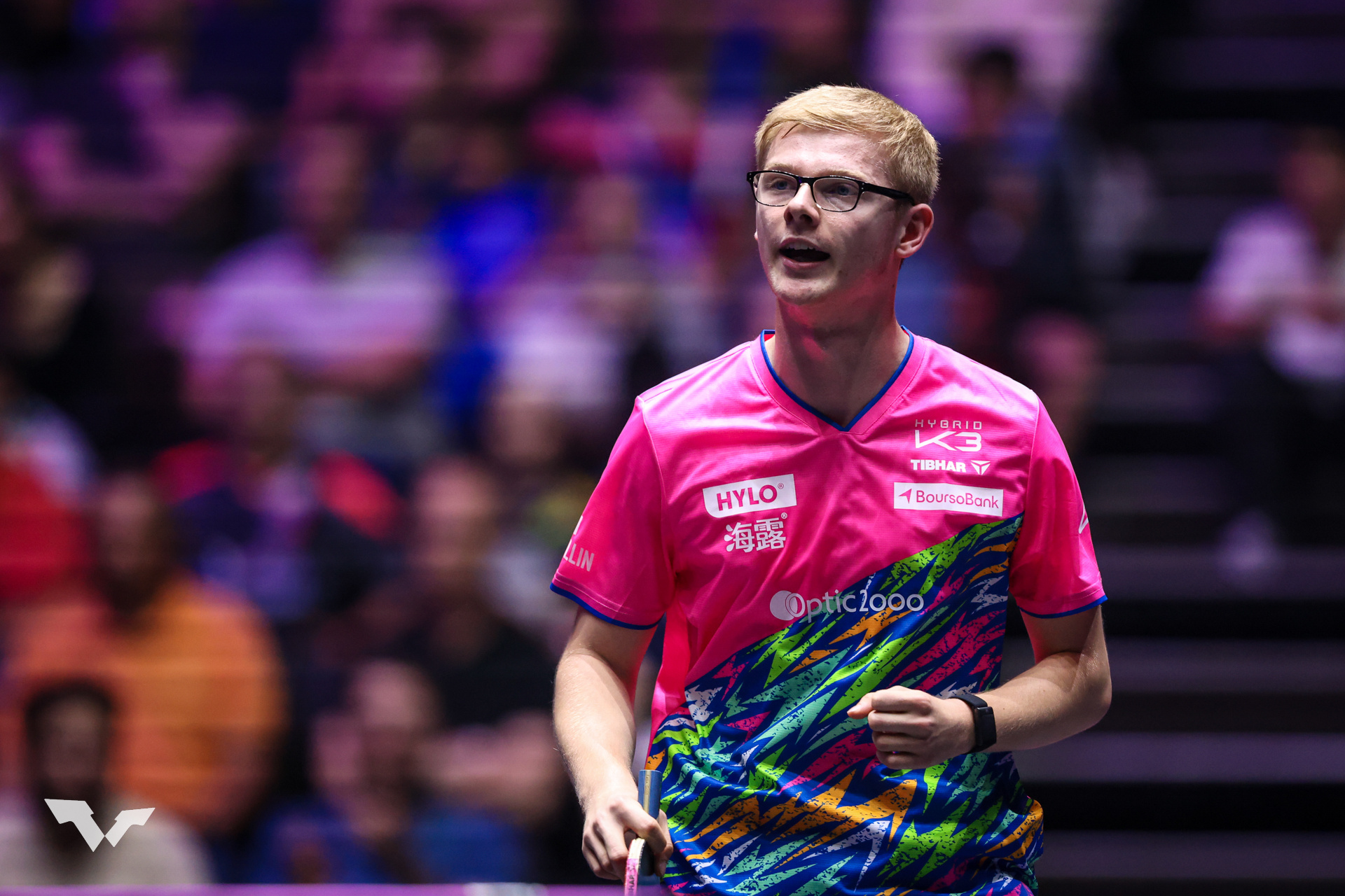 才发现今天这件和北满那件不是同花色 意味着还有更多猎奇配色等待首秀[淡淡的] ​