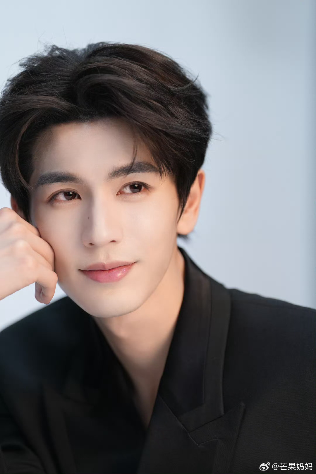 哇去，张凌赫心思真的好细腻啊，真的是从没想到过的角度，怪不得是考古贴吧除了找同学