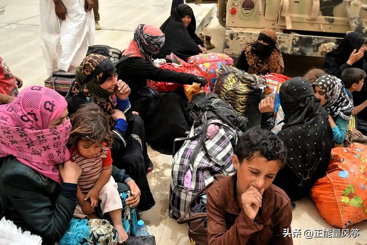 【伊朗面临的多重挑战】

经济民生困境：  受美国制裁、货币贬值和通胀高企影响，