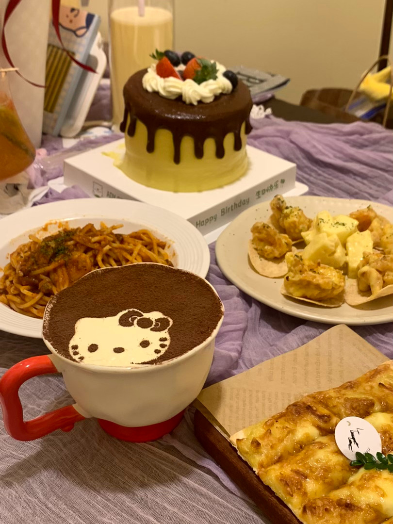 24岁了！总之健康很稳定收入很稳定写作很稳定朋友很稳定娱乐很稳定，和老公感情生活