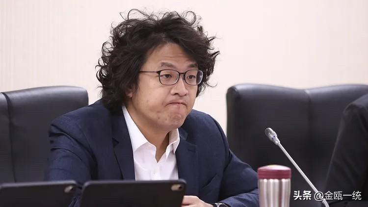 被国台办列“台独打手帮凶”　沈伯洋叫嚣：“我太厉害了”

继被列为“台独顽固分子