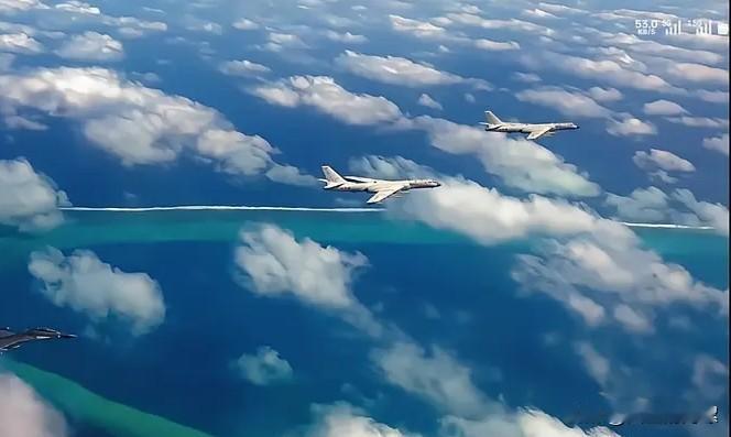 菲律宾非法划设演习区成笑话！近日，中国南部战区组织海空兵力，继续在我国南沙及黄岩