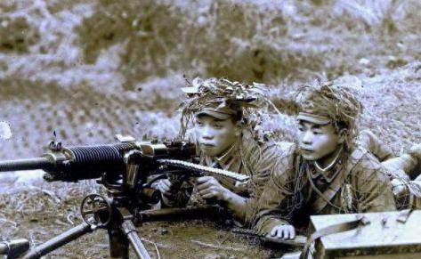 真正让国军官兵震撼且痛苦的，是缴获了日军的九二式重机枪后，才猛然发现自己一直被压
