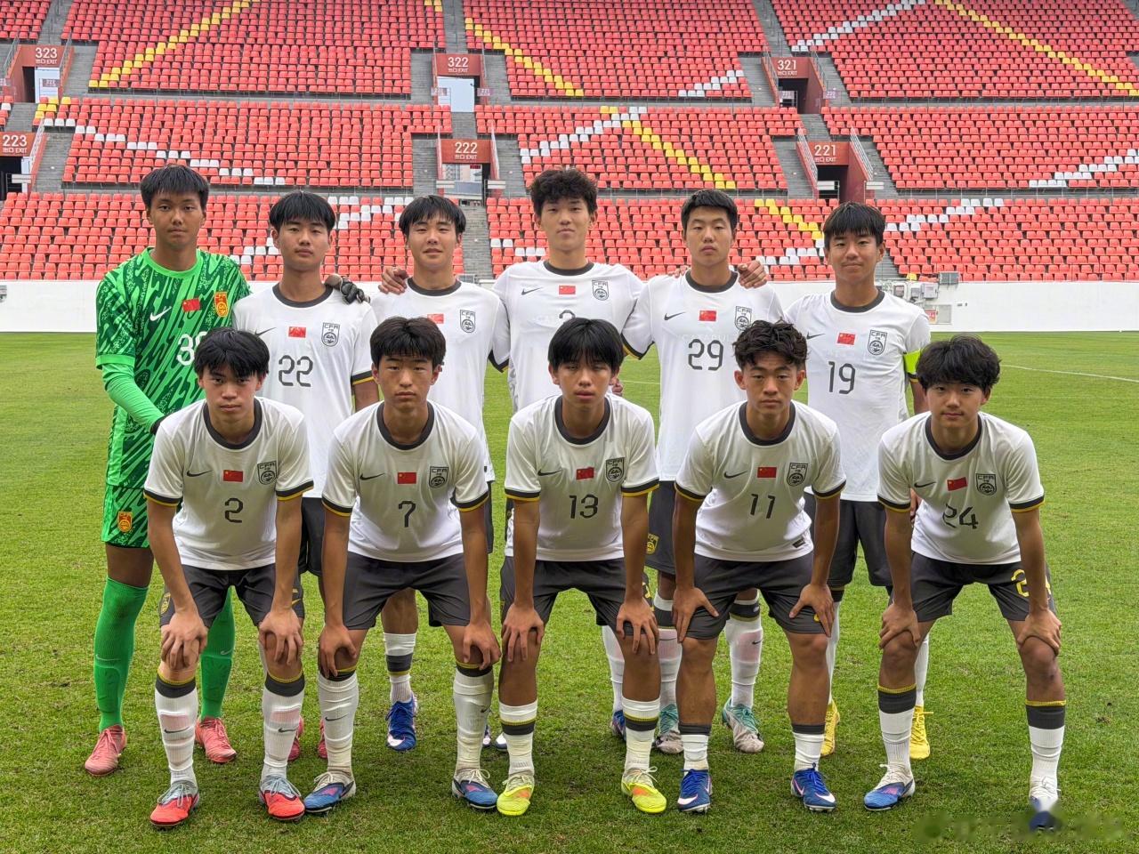 U17国足常规时间0-0塔吉克斯坦U17 点球4-3胜 秦子牛两度扑点
