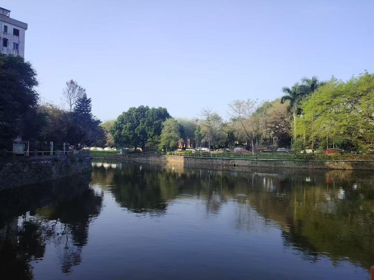 真没想到儿子儿媳竟成了“啃老族”！我家儿子今年刚毕业没几年，竟然待业快一年了！