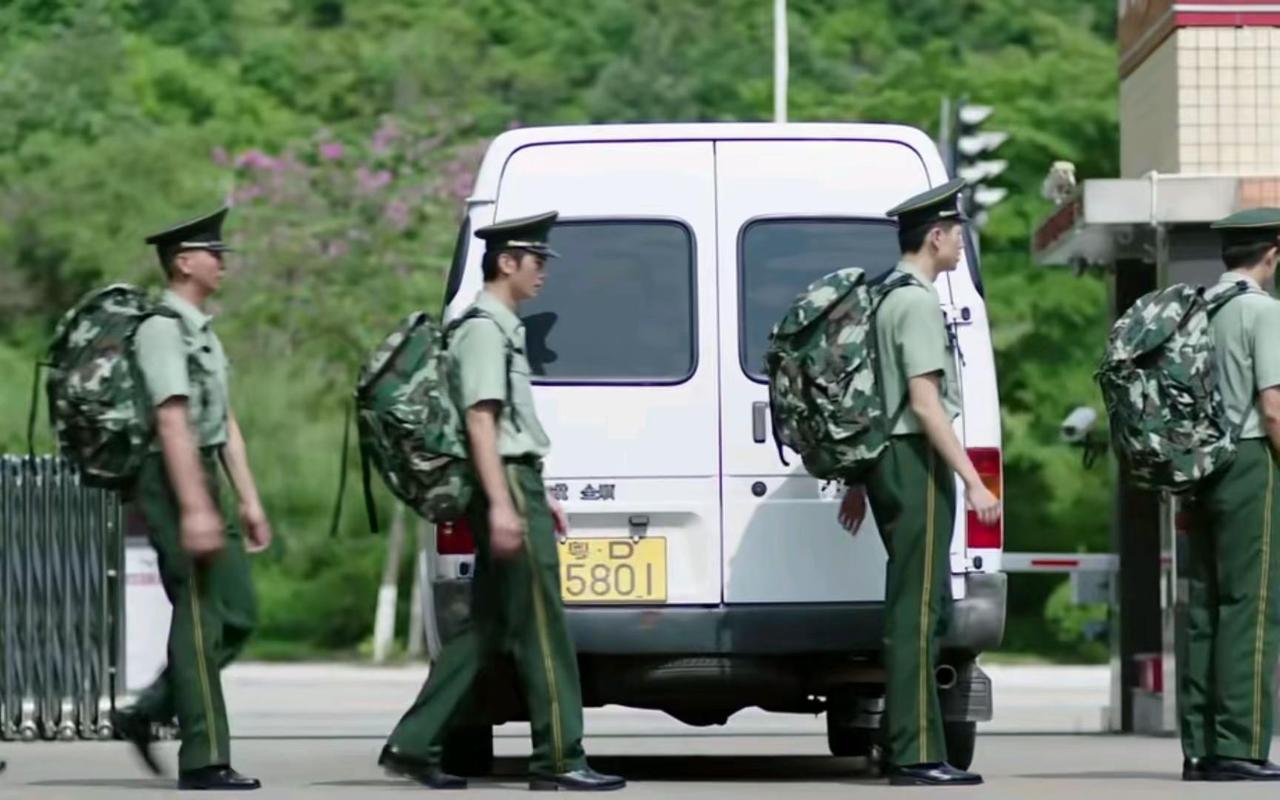 火红的青春珠城中队，老兵退伍