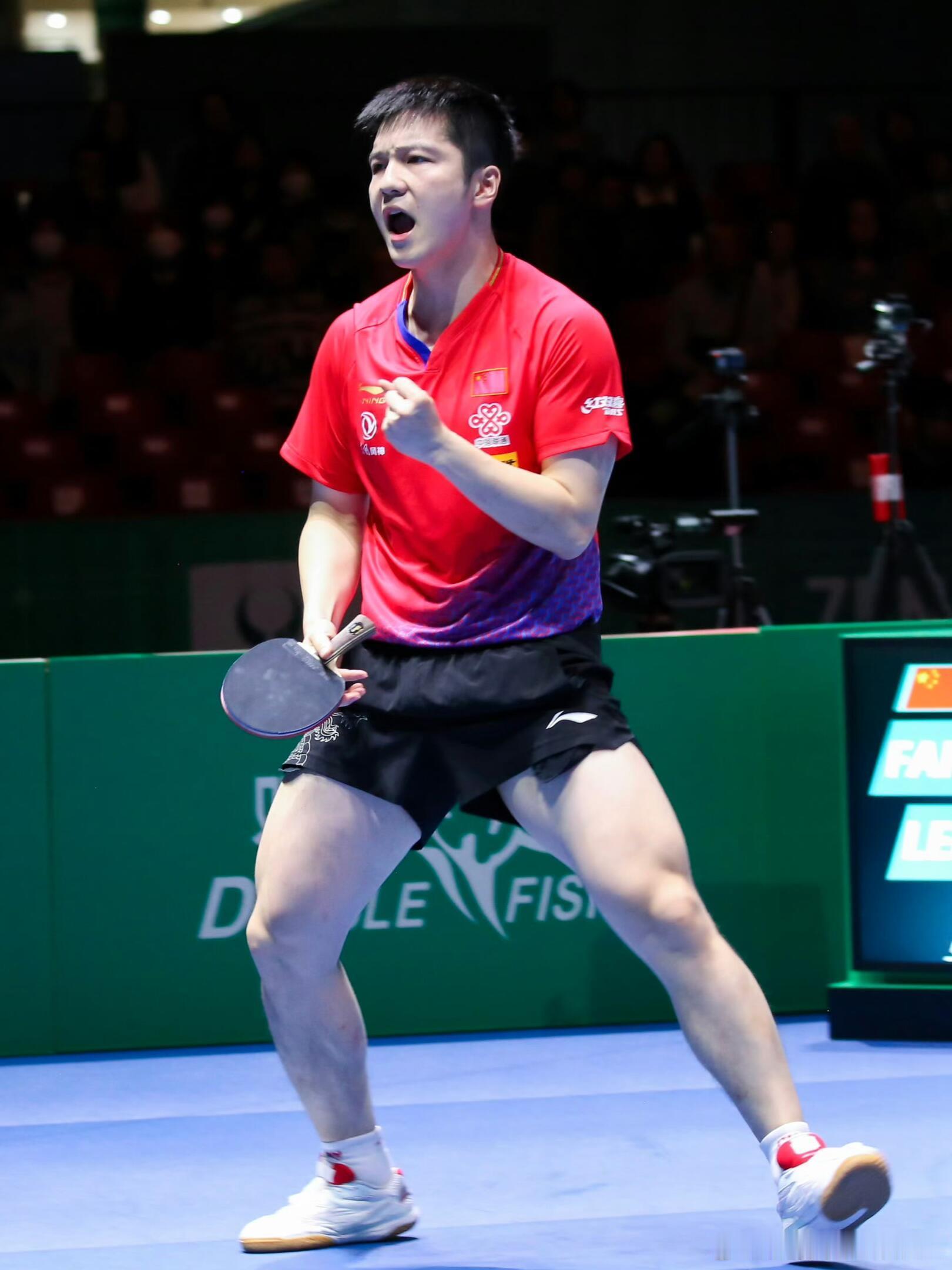 樊振东的腿绝对是功勋大腿 ​​​