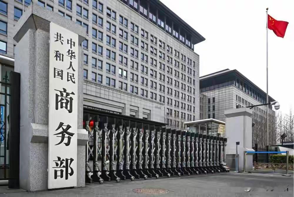 双线挑衅中俄印！美国接连闯下大祸，霸道操作终要自食苦果
 
近期国际局势风云骤变