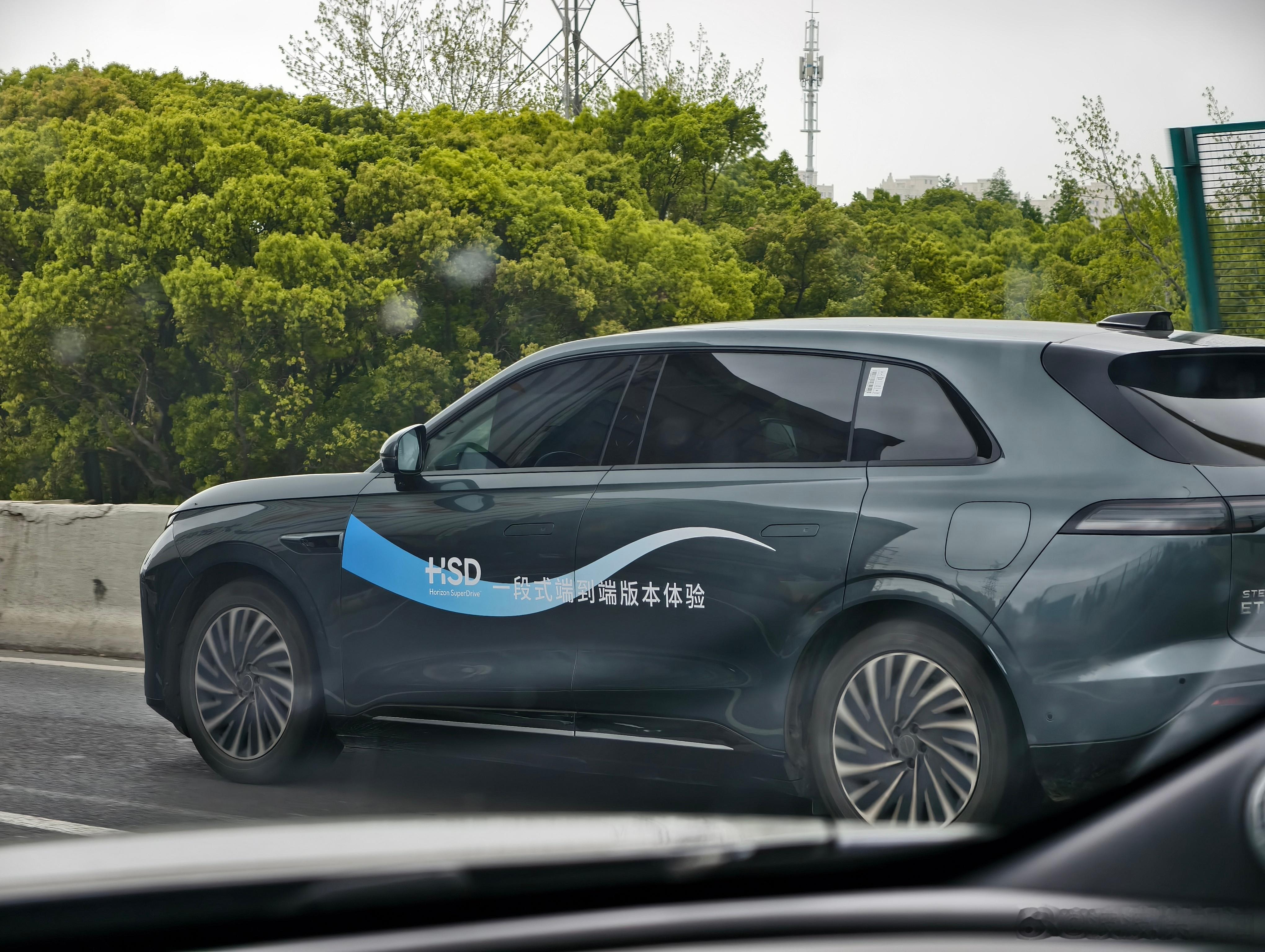 最近一直开地平线 HSD 的 1.6 版本比较多。这个版本做得挺完善了，车控相当