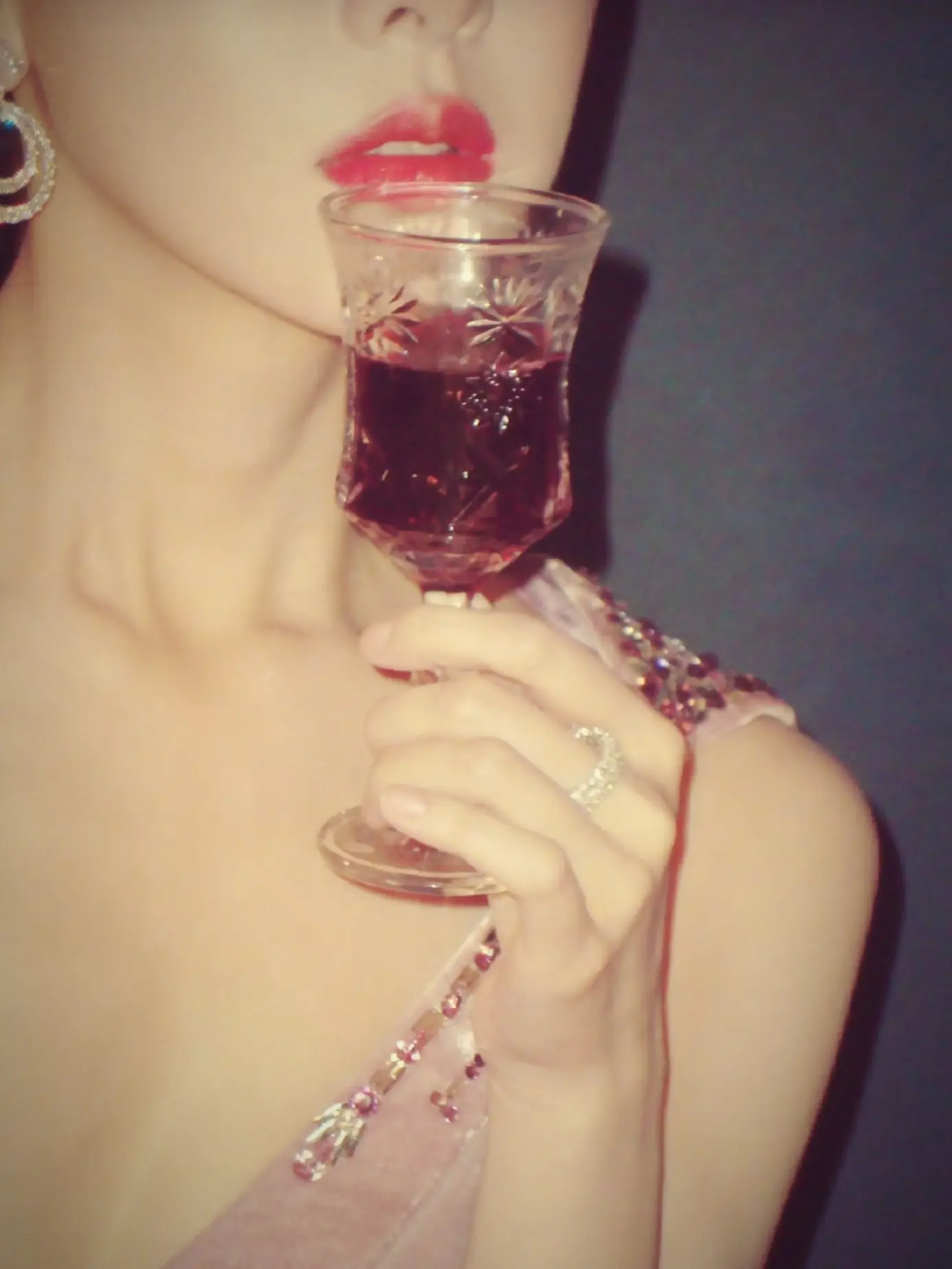 往事不要再提 前路一片璀璨。