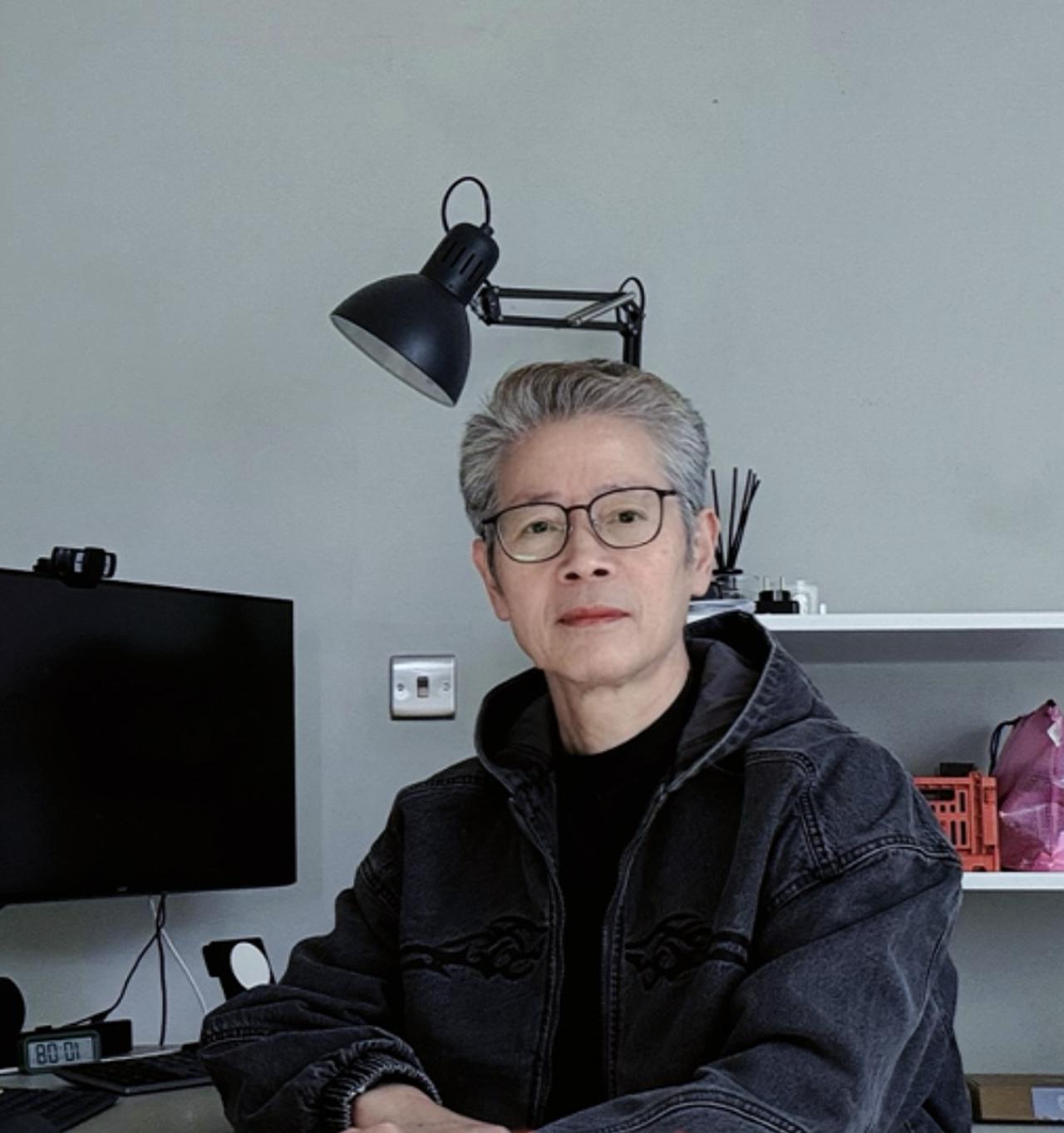 大家有没有发现一件很现实的事：真正能改写人生的事情，见效都很慢。
读书学习、打磨
