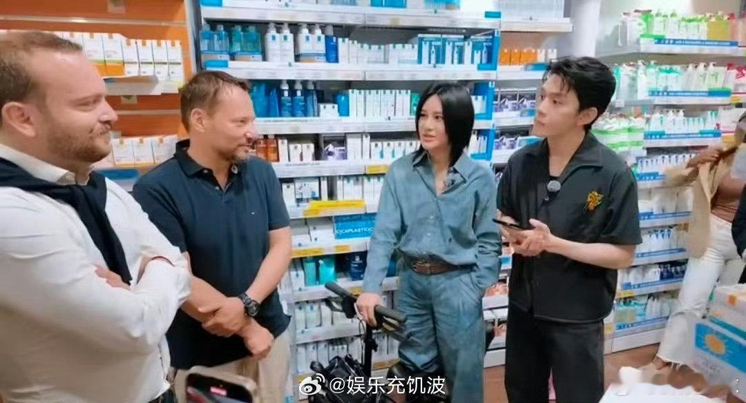 尚雯婕[超话]尚雯婕李佳琦对话海外药妆店负责人 太振奋！尚雯婕李佳琦对话海外药妆