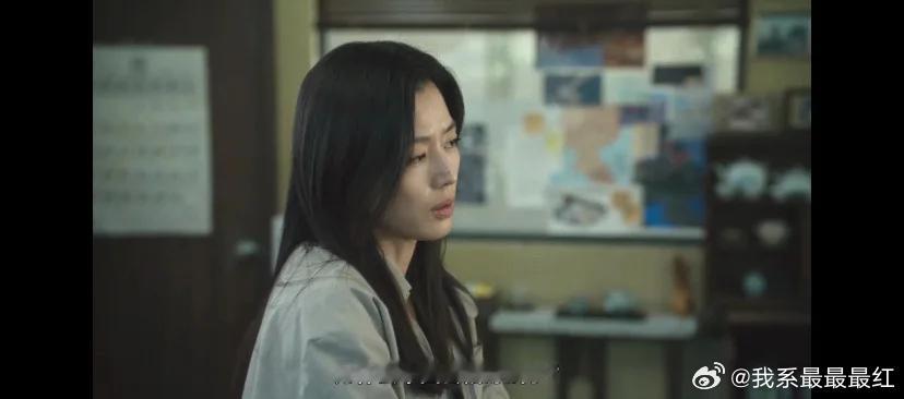 礼讨，这会对全智贤路人缘造成影响吗 全智贤暴风圈台词 ​​​