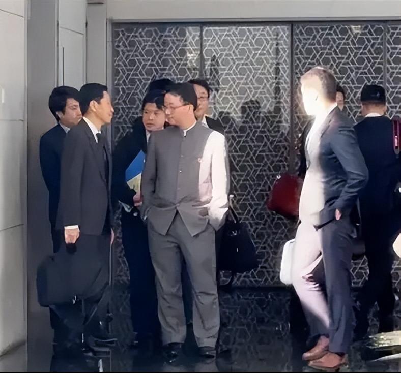 日本双面嘴脸，彻底藏不住了！2026年7月，所谓的南海仲裁案裁决迎来十周年，日本