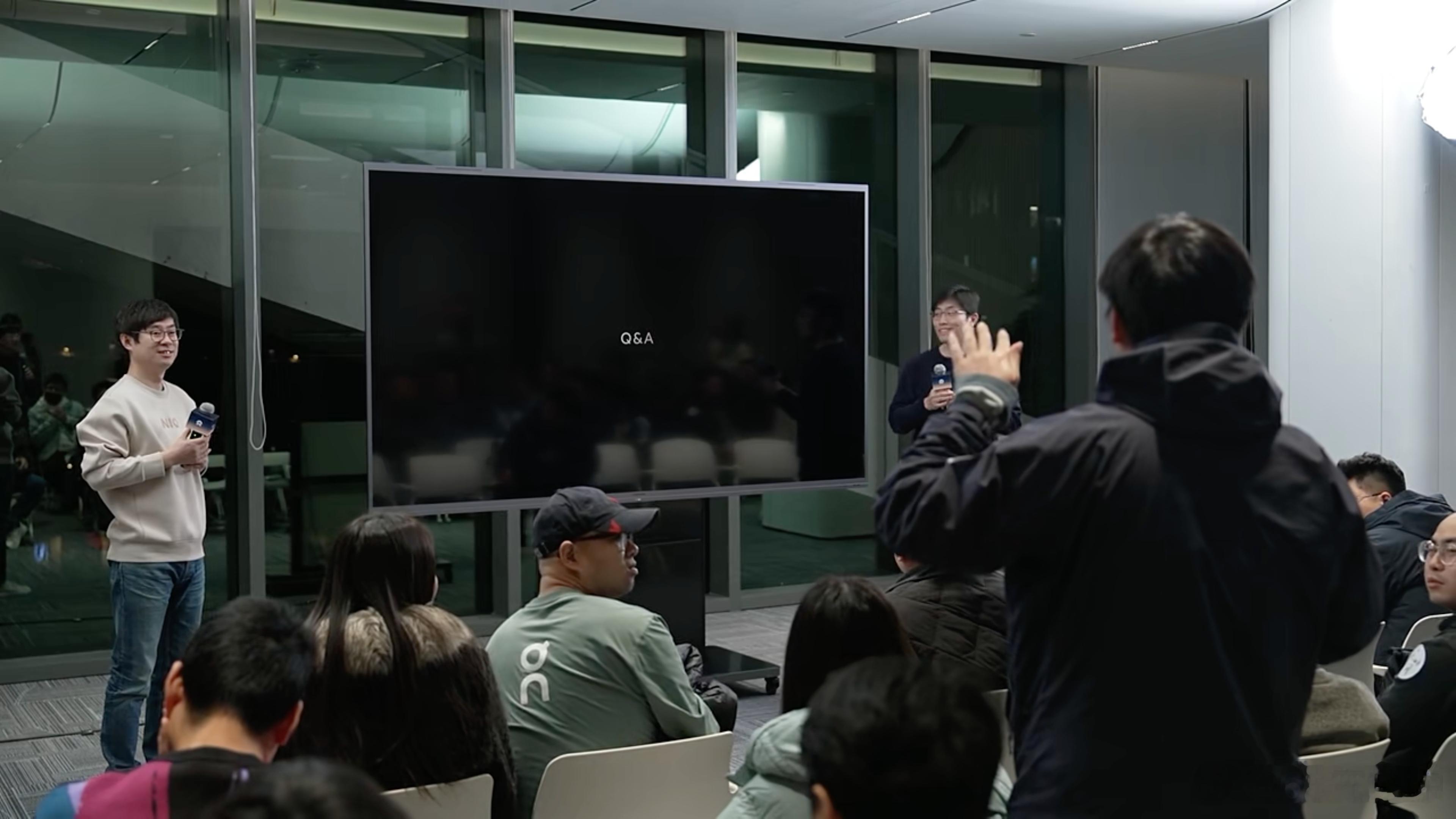 少卿：新车主我们都是送 5 年辅助驾驶的，二手车的是需要订阅的，所以从二手车的数