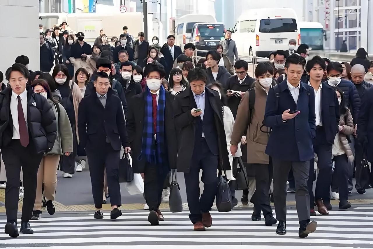 日本人无处可逃，85种语言进行转播纪念阅兵活动。

本次阅兵活动，将使用85种语