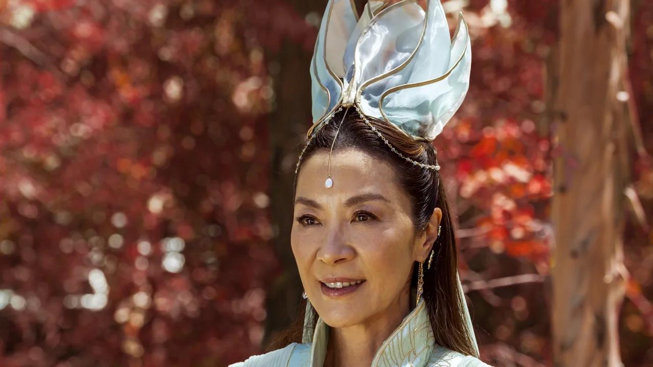 美国高中生眼中的中国神话服饰。
根据Gene Luen Yang的同名图画小说改