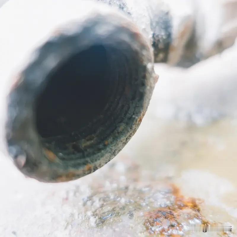 油气储运常见的安全风险有哪些?
       油气储运全程暗藏不少隐患，管道腐蚀