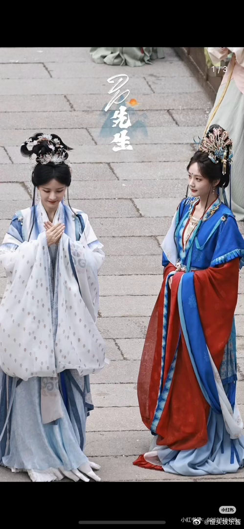 金枝今日李一桐张芷溪同框，第一眼看到谁 