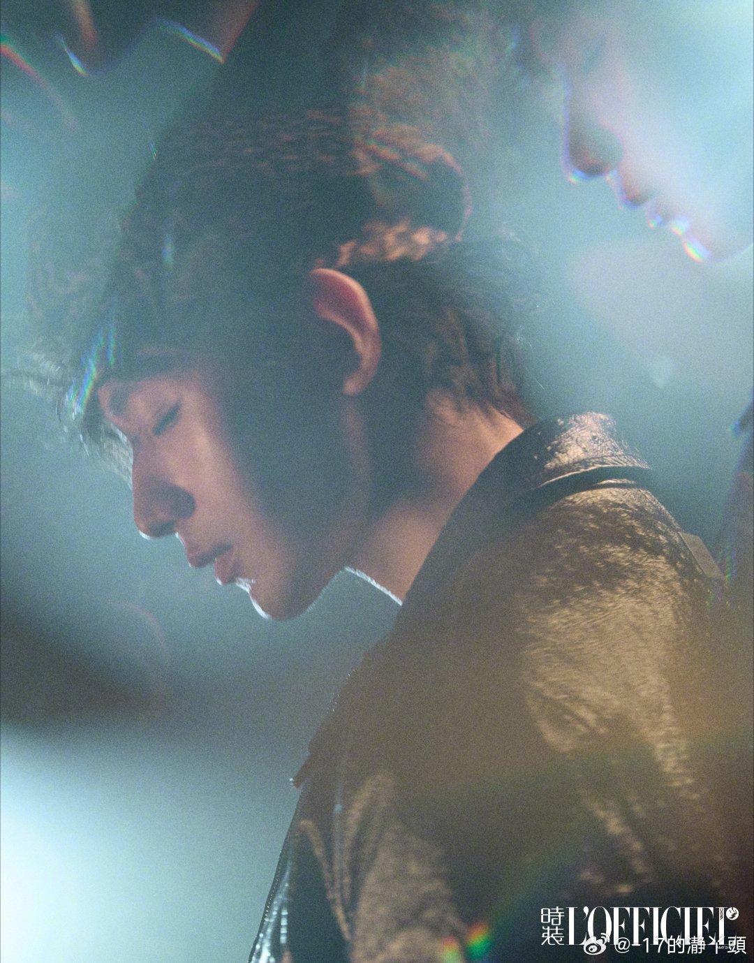 V成毅赴山海cy成毅明月高悬夜空，眼下是春天。我想起了你，内心是完整的。成毅｜赴