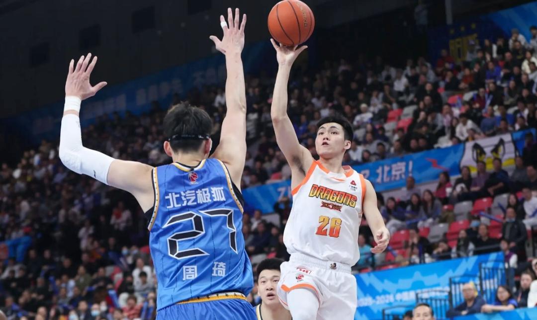 在2025-2026赛季CBA常规赛第26轮的一场焦点战中，北京北汽男篮于3月1