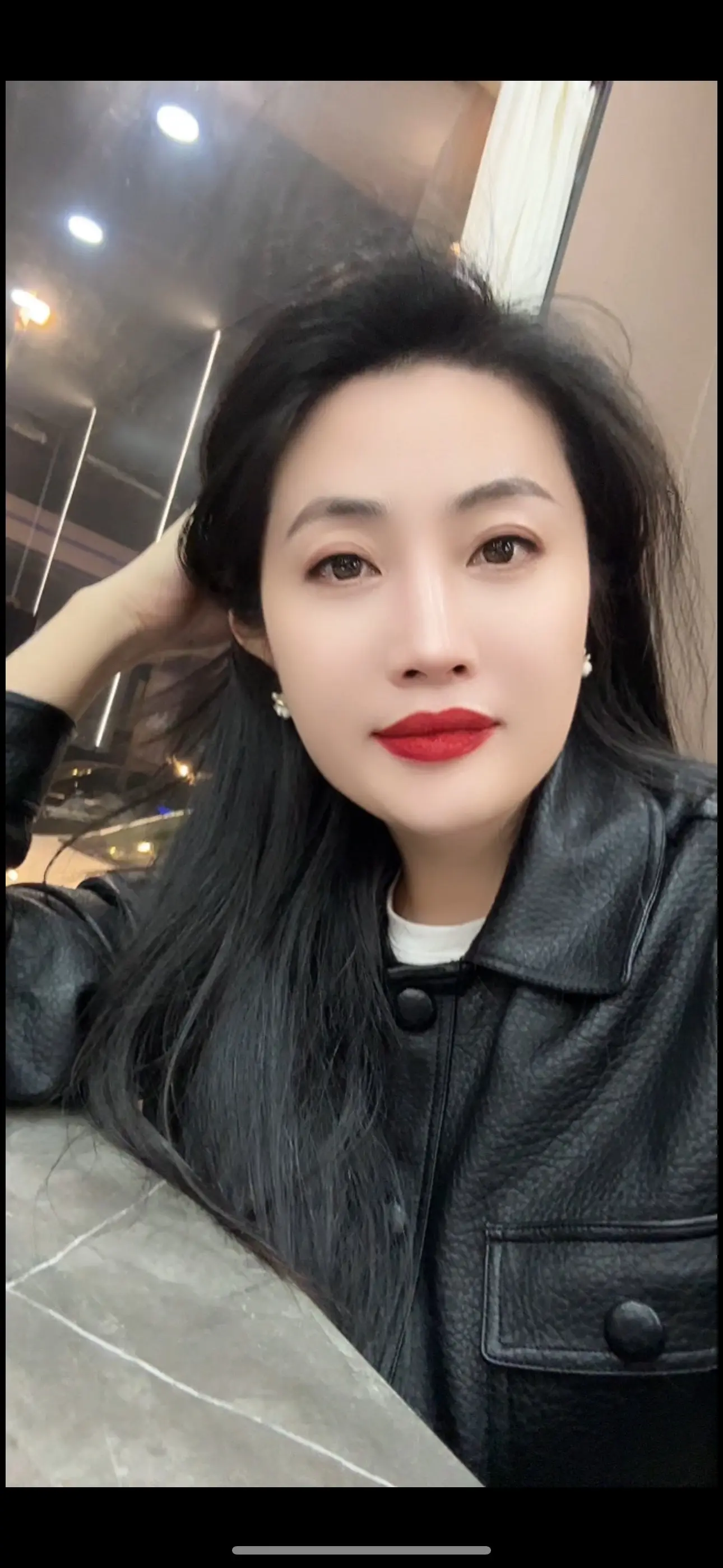 说点啥呢  干嘛呢