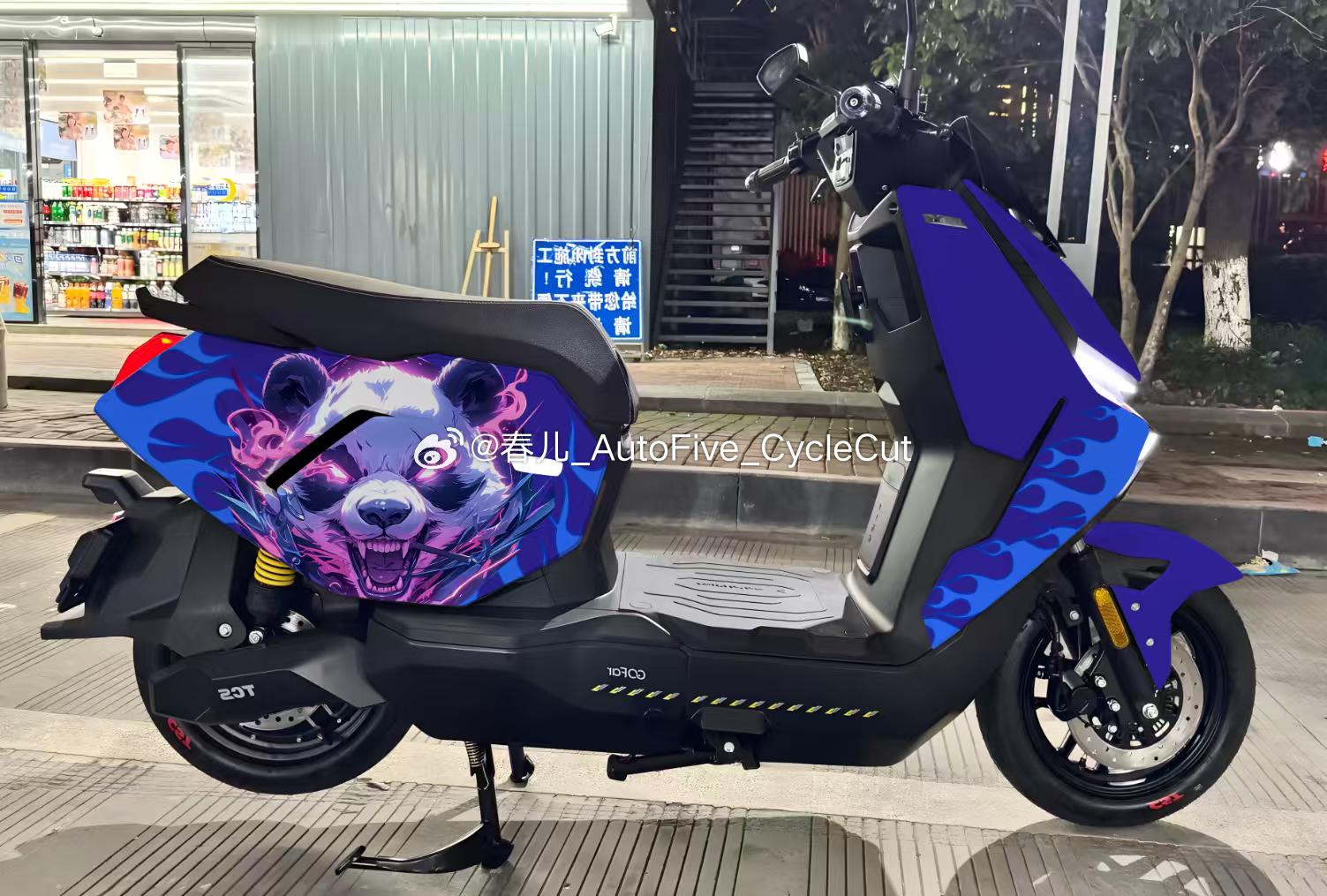 “愤怒的熊猫”主题彩绘上身小牛FX电动车不仅是汽车、自行车，任何载具的个性化需求