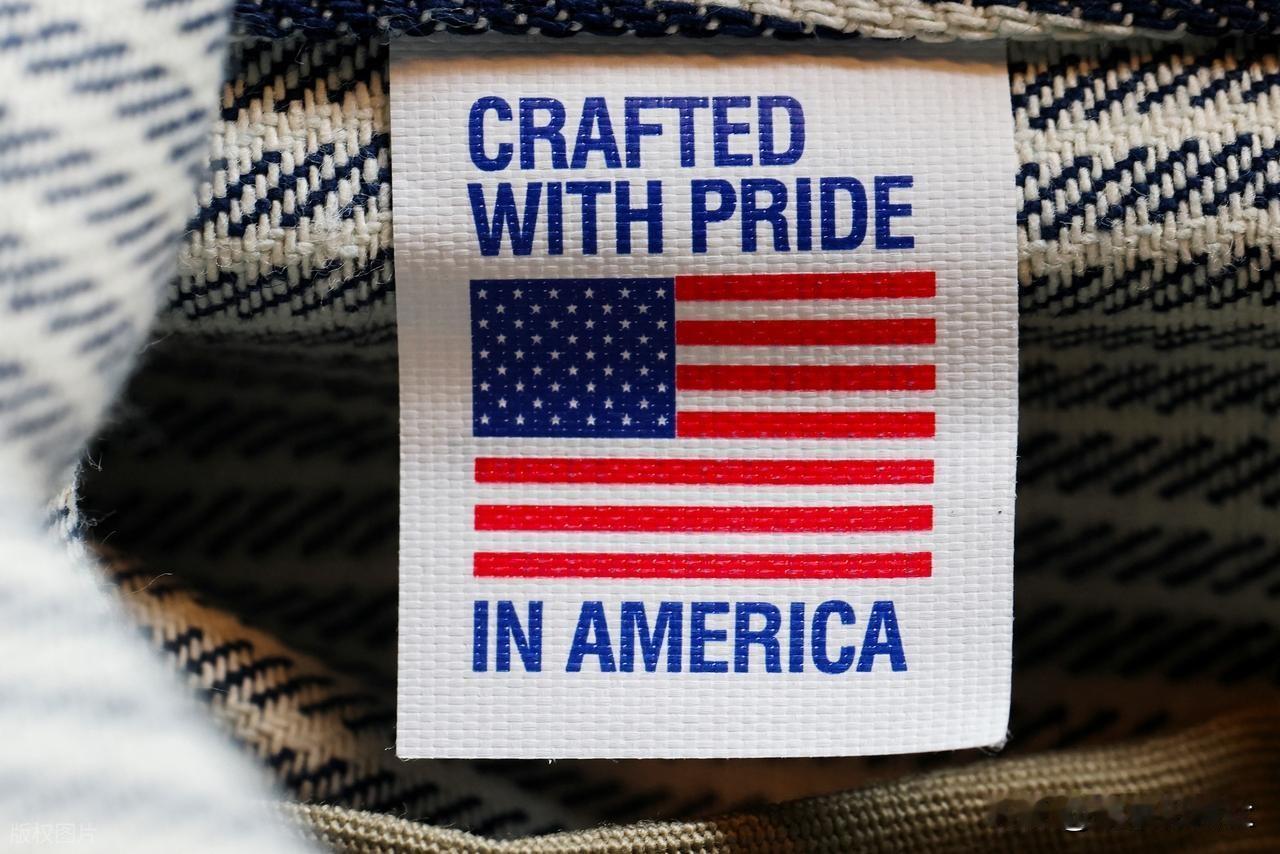 美国在芯片领域的操作，是不是疯魔了？刚点头让英伟达对华卖芯片，转头就给半导体加征